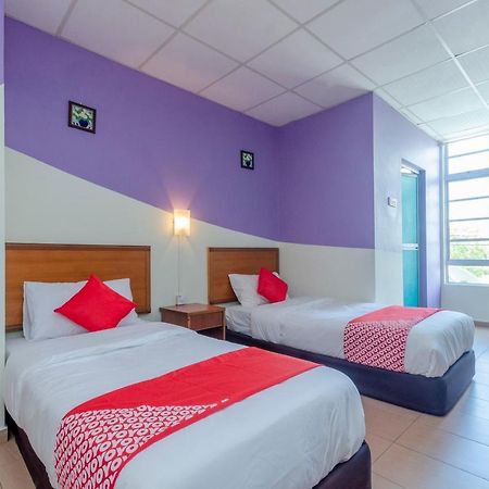 Oyo 702 D View Hotell Mersing Exteriör bild